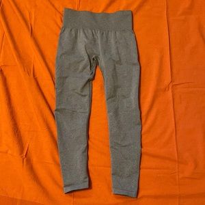 Gray 7/8 length NVGTN contour leggings